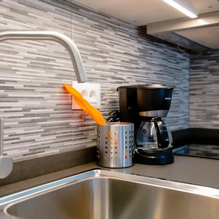 Conypra Modern And Renovated With Terrace Wifi