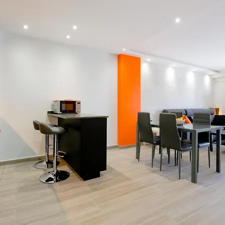 Conypra Modern And Renovated With Terrace Wifi * 洛斯克里斯蒂亚诺斯