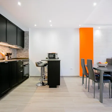 Апартаменты Conypra Modern And Renovated With Terrace Wifi Лос Кристианос