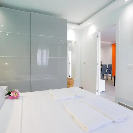 公寓 Conypra Modern And Renovated With Terrace Wifi 洛斯克里斯蒂亚诺斯