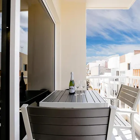 Conypra Modern And Renovated With Terrace Wifi * 洛斯克里斯蒂亚诺斯