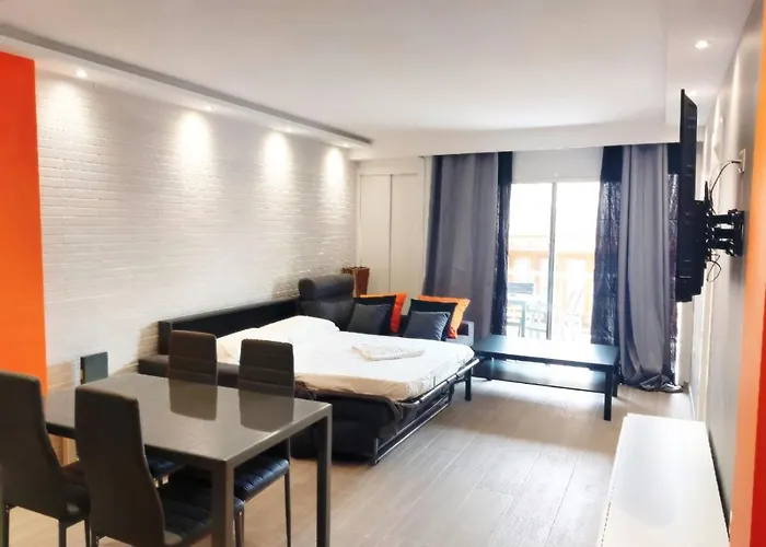 Conypra Modern And Renovated With Terrace Wifi *