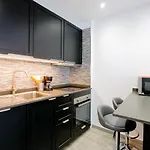 Conypra Modern And Renovated With Terrace Wifi *