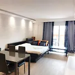 Conypra Modern And Renovated With Terrace Wifi *