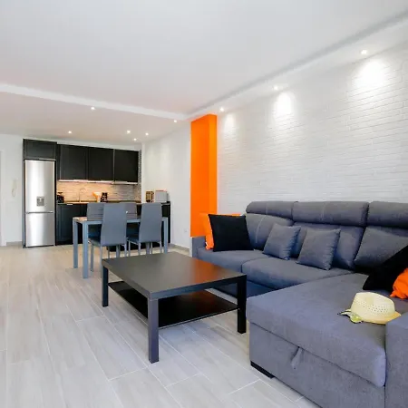 Conypra Modern And Renovated With Terrace Wifi Apartament *