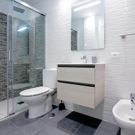 Conypra Modern And Renovated With Terrace Wifi Apartament