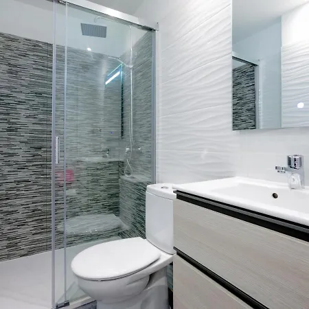 Conypra Modern And Renovated With Terrace Wifi