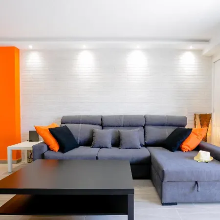 アパート Conypra Modern And Renovated With Terrace Wifi ロスクリスティアーノス